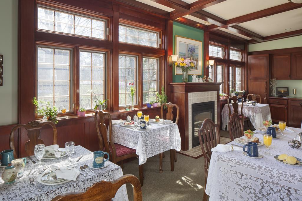 Isaiah Jones Homestead Bed And Breakfast Сэндвич Экстерьер фото