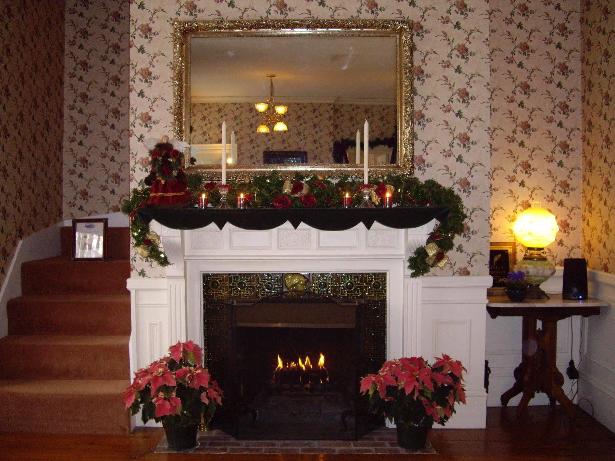Isaiah Jones Homestead Bed And Breakfast Сэндвич Экстерьер фото